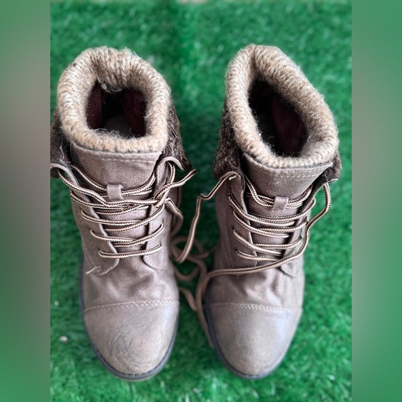 Cliffs Women Bootie’s Size 7 - Picture 2 of 9